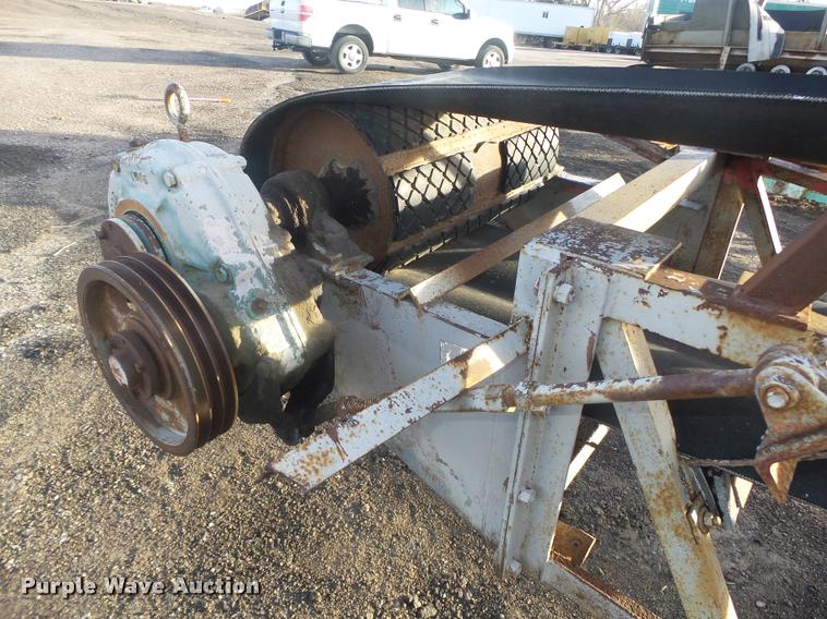 image for item L4235 Sesco Veyor 50'L x 24"W conveyor