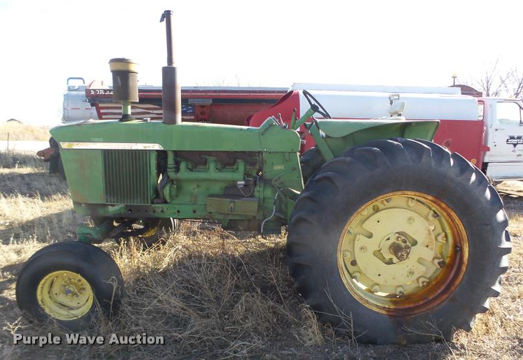 image for item L4242 1966 John Deere 4020 tractor
