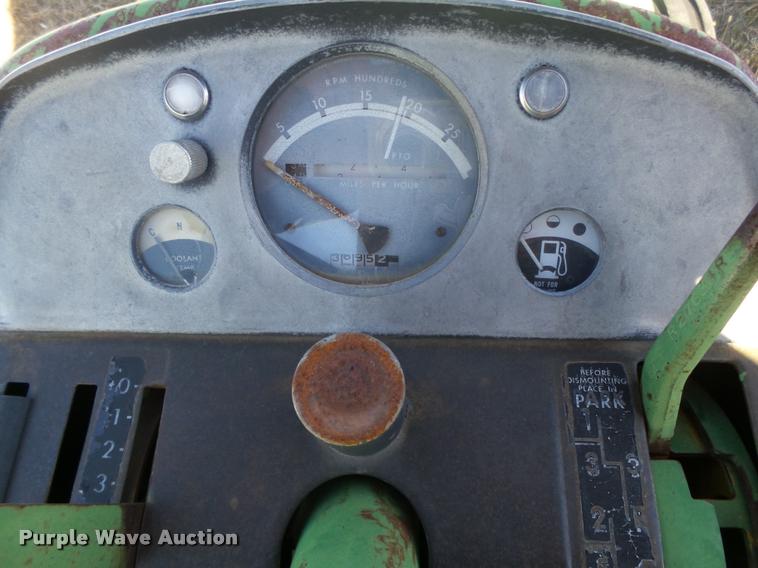 image for item L4242 1966 John Deere 4020 tractor