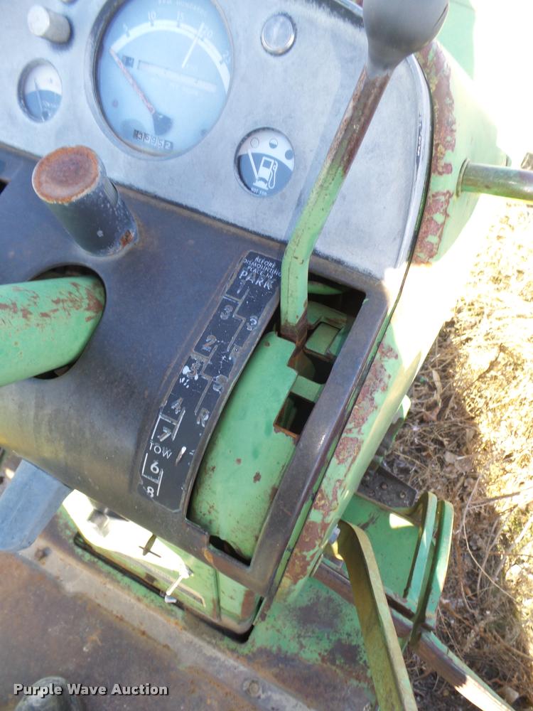 image for item L4242 1966 John Deere 4020 tractor