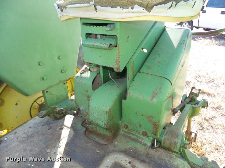 image for item L4242 1966 John Deere 4020 tractor