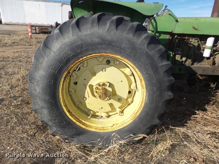 image for item L4242 1966 John Deere 4020 tractor