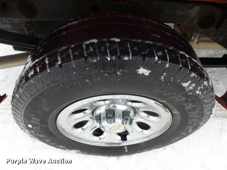 image for item AL9000 2011 Chevrolet Silverado 1500 LS Ext. Cab pickup truck