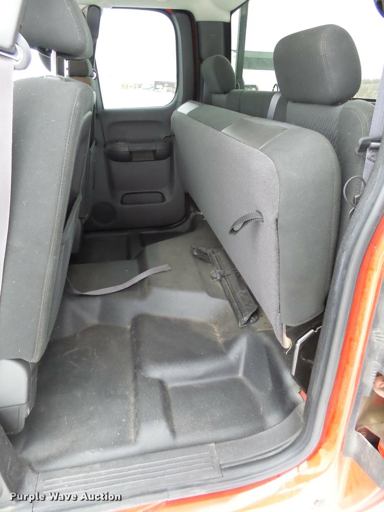 image for item AL9000 2011 Chevrolet Silverado 1500 LS Ext. Cab pickup truck