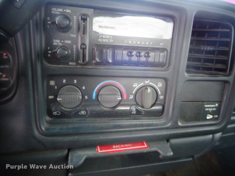 image for item AL9001 2002 Chevrolet Silverado 1500 Ext. Cab pickup truck