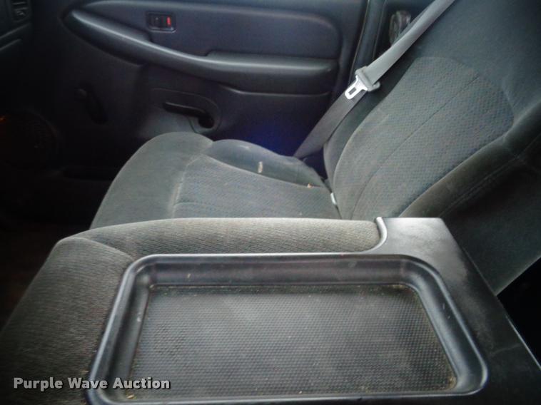 image for item AL9001 2002 Chevrolet Silverado 1500 Ext. Cab pickup truck