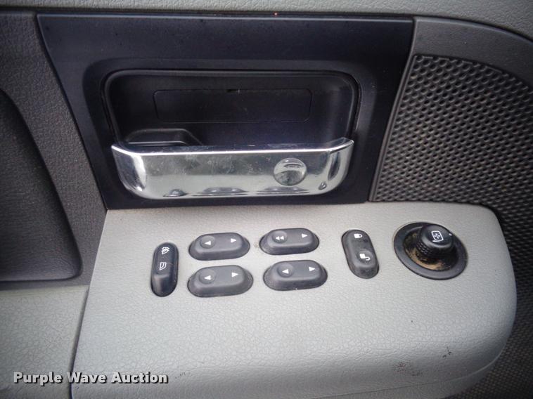 image for item AL9002 2007 Ford F150 SuperCab pickup truck