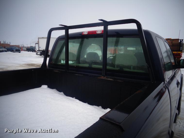 image for item AL9003 2005 Chevrolet Silverado 2500HD Ext. Cab pickup truck