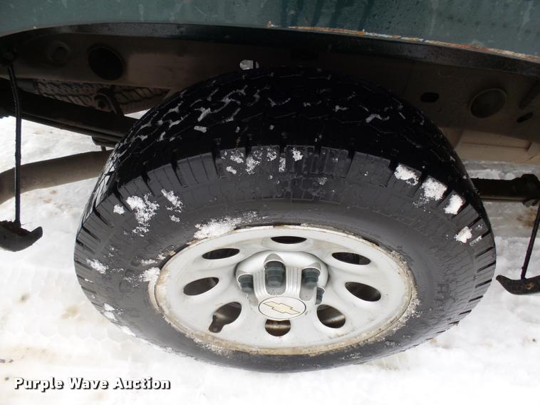 image for item AL9004 2006 Chevrolet Silverado 1500 Ext. Cab pickup truck