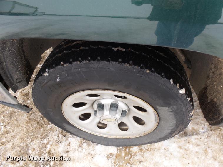 image for item AL9004 2006 Chevrolet Silverado 1500 Ext. Cab pickup truck