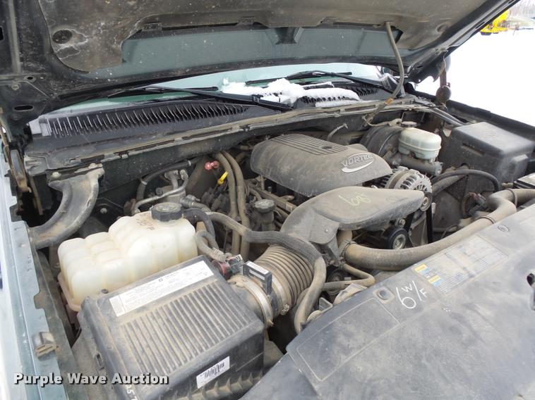 image for item AL9004 2006 Chevrolet Silverado 1500 Ext. Cab pickup truck