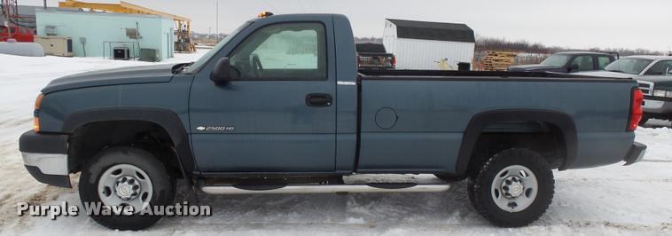 image for item AL9006 2006 Chevrolet Silverado 2500HD pickup truck