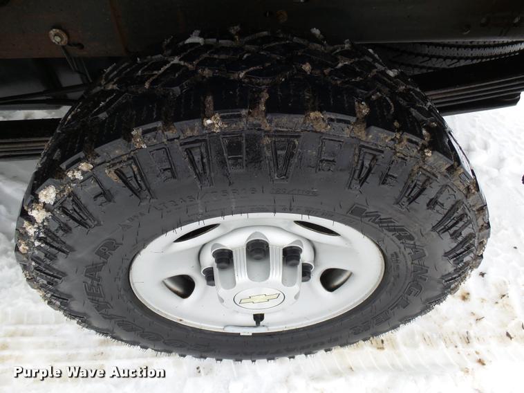 image for item AL9006 2006 Chevrolet Silverado 2500HD pickup truck