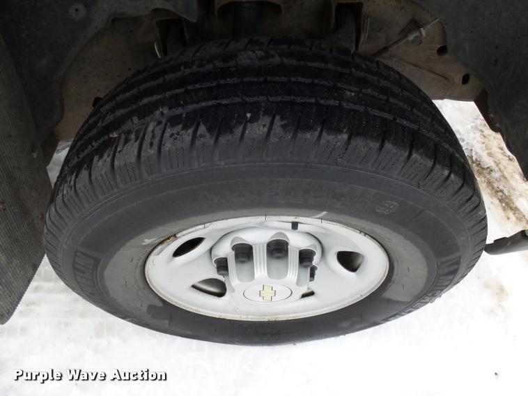 image for item AL9006 2006 Chevrolet Silverado 2500HD pickup truck