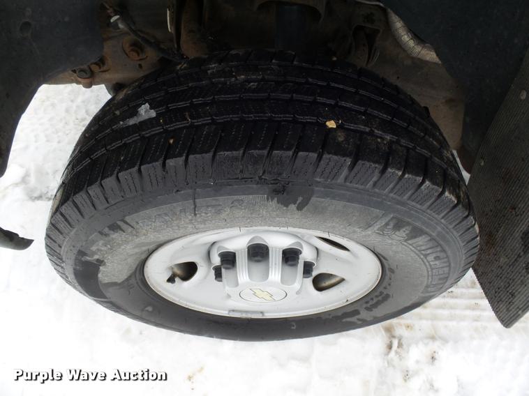 image for item AL9006 2006 Chevrolet Silverado 2500HD pickup truck