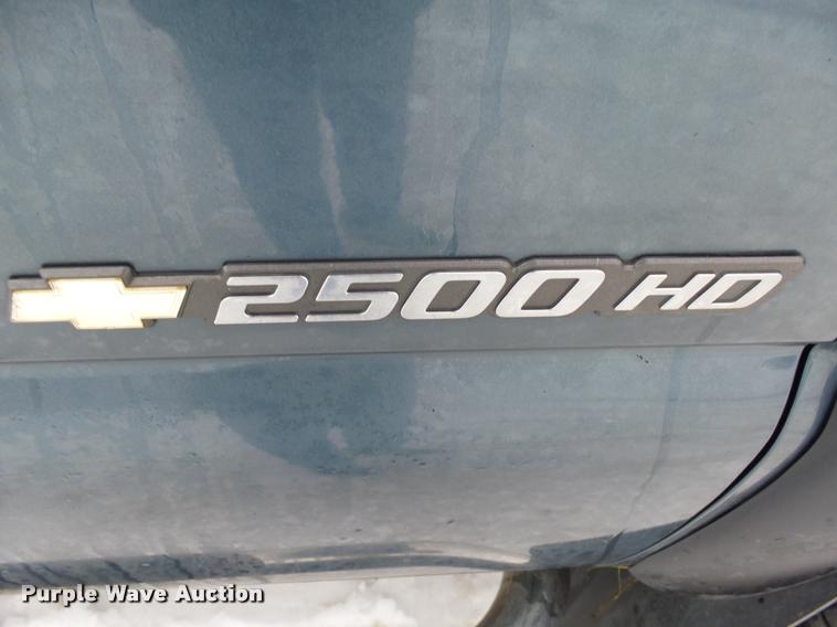 image for item AL9006 2006 Chevrolet Silverado 2500HD pickup truck