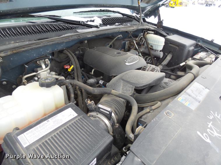 image for item AL9006 2006 Chevrolet Silverado 2500HD pickup truck