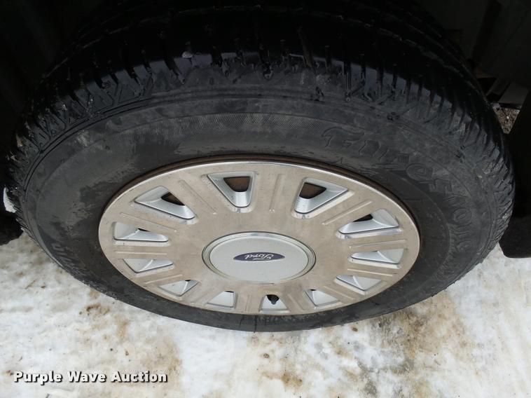 image for item AL9007 2007 Ford Crown Victoria