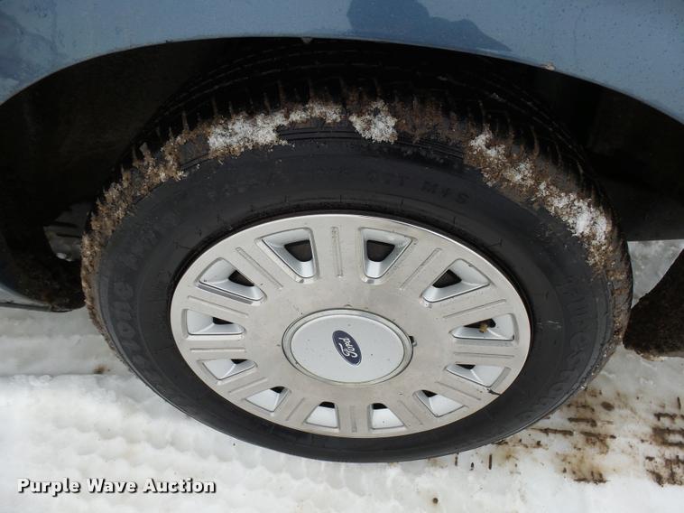 image for item AL9007 2007 Ford Crown Victoria