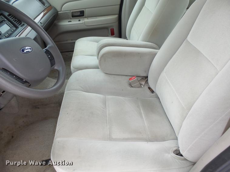 image for item AL9007 2007 Ford Crown Victoria