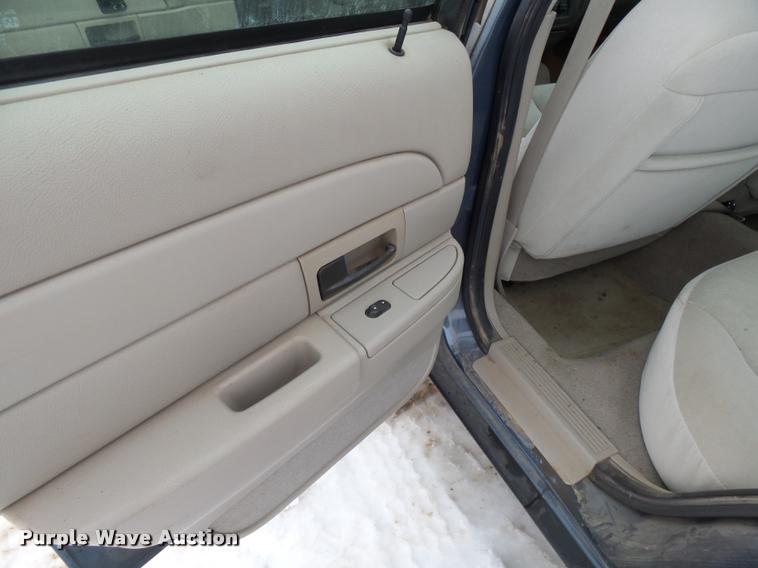 image for item AL9007 2007 Ford Crown Victoria