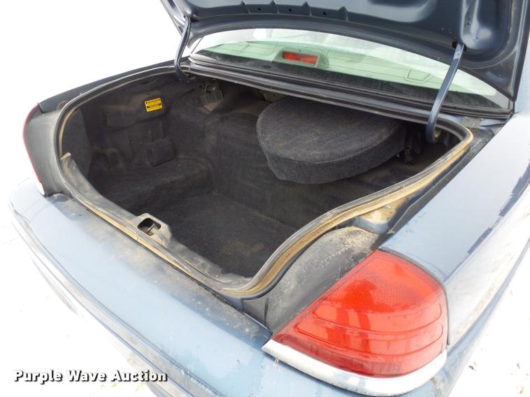 image for item AL9007 2007 Ford Crown Victoria