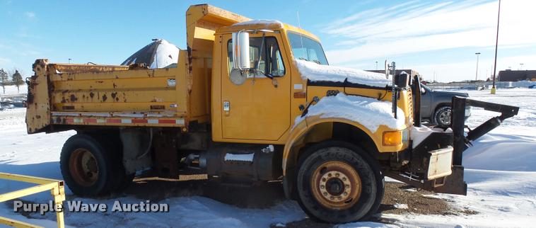 image for item AL9018 1995 International 4700 dump truck