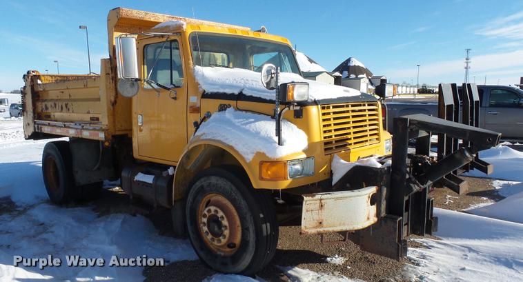 image for item AL9018 1995 International 4700 dump truck
