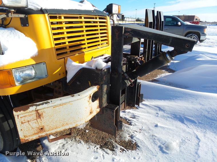 image for item AL9018 1995 International 4700 dump truck