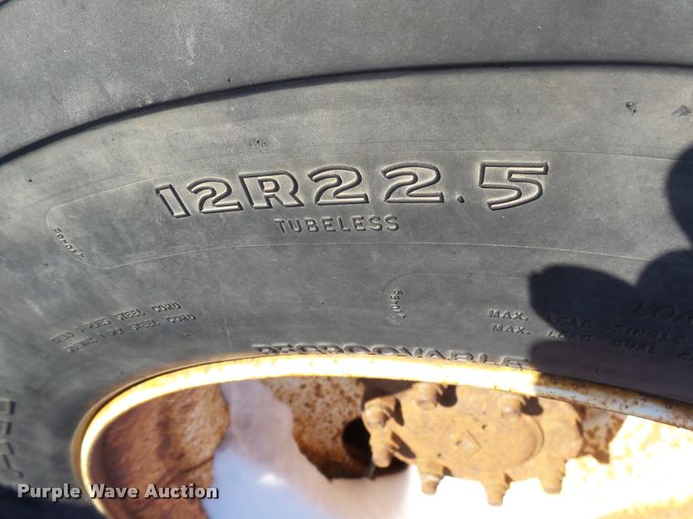 image for item AL9018 1995 International 4700 dump truck