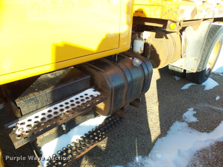 image for item AL9018 1995 International 4700 dump truck