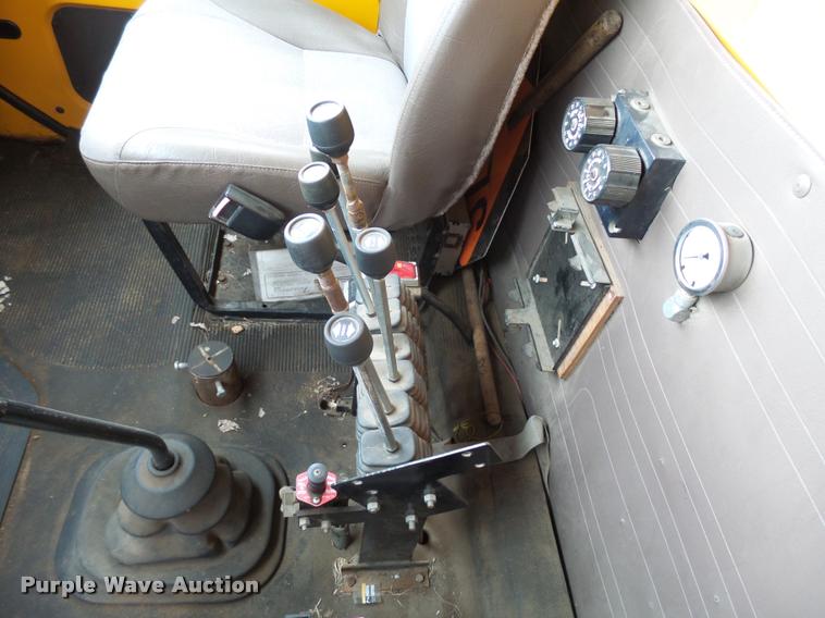 image for item AL9018 1995 International 4700 dump truck