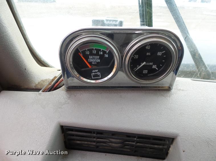 image for item AL9018 1995 International 4700 dump truck