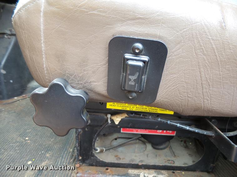 image for item AL9018 1995 International 4700 dump truck