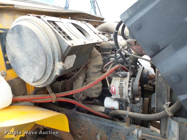 image for item AL9018 1995 International 4700 dump truck