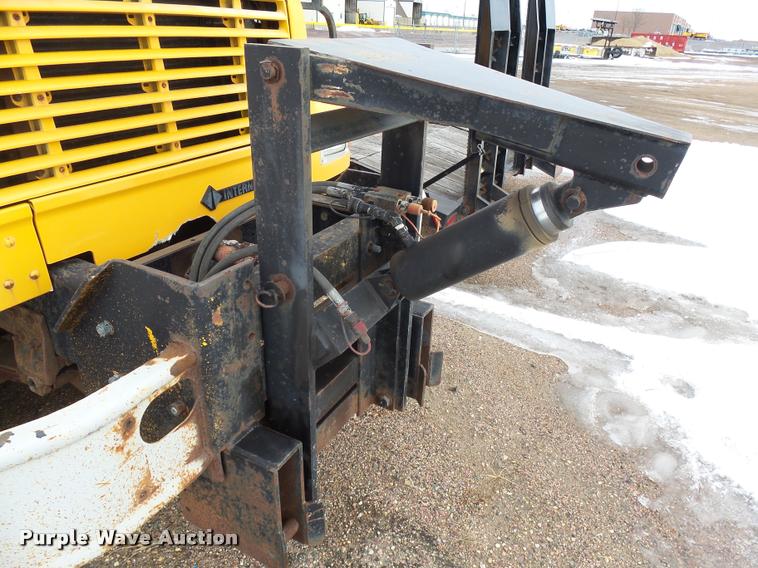 image for item AL9018 1995 International 4700 dump truck