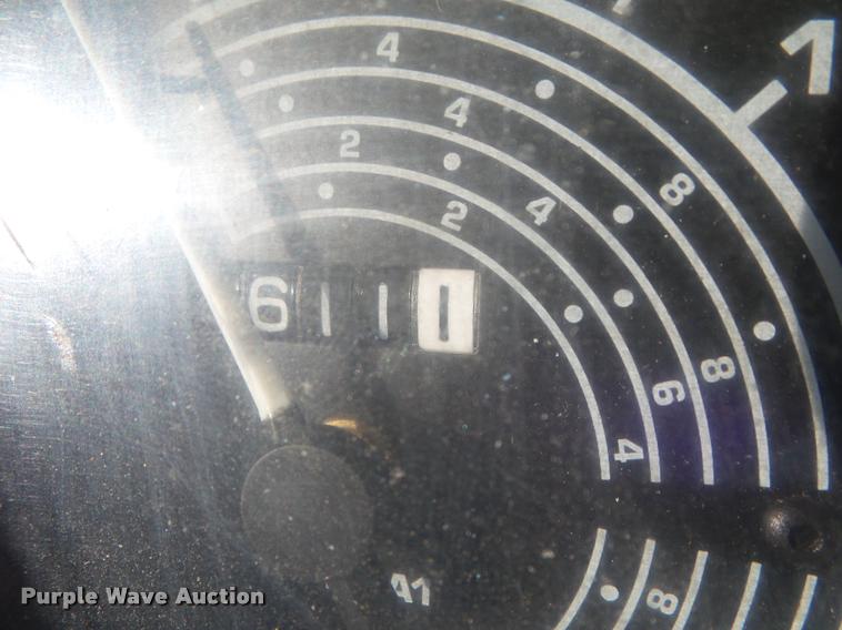 image for item DA7522 1997 Case IH 4210 tractor