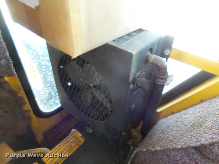 image for item DA7522 1997 Case IH 4210 tractor