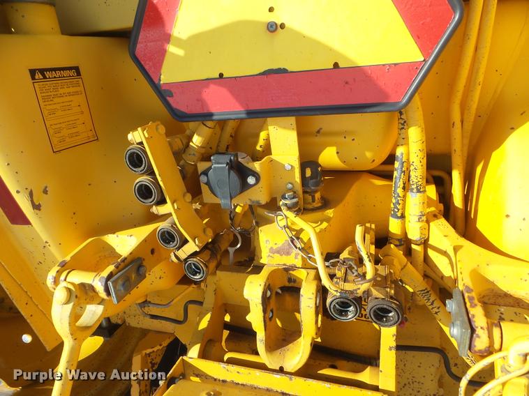 image for item DA7522 1997 Case IH 4210 tractor