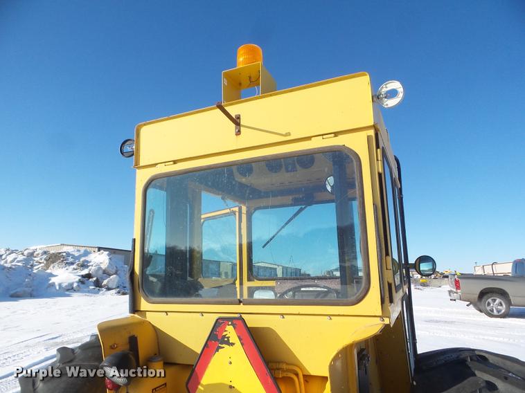 image for item DA7522 1997 Case IH 4210 tractor