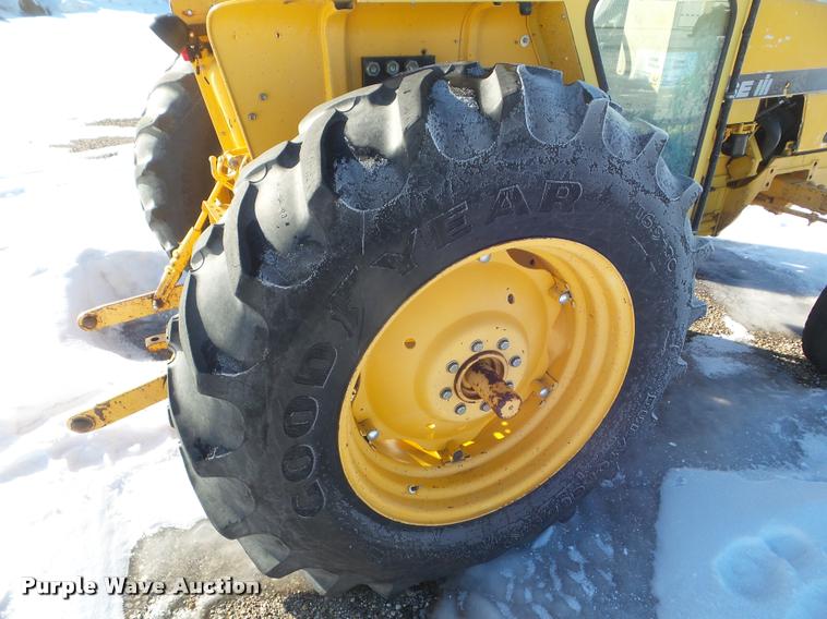 image for item DA7522 1997 Case IH 4210 tractor