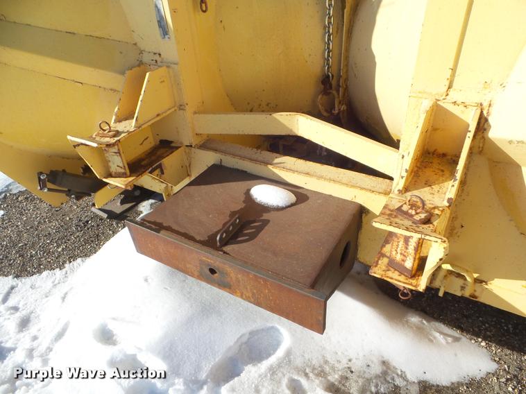 image for item DA7523 Burch V-blade snow plow