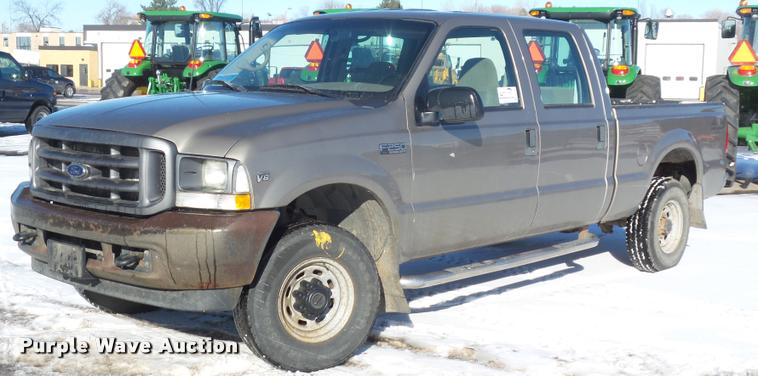 image for item DA7526 2002 Ford F250 Super Duty Crew Cab pickup truck