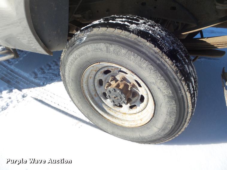 image for item DA7526 2002 Ford F250 Super Duty Crew Cab pickup truck