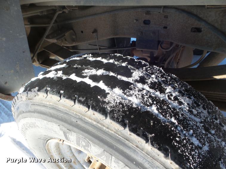 image for item DA7526 2002 Ford F250 Super Duty Crew Cab pickup truck