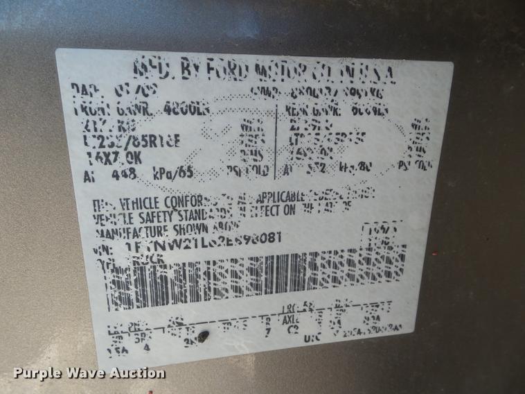 image for item DA7526 2002 Ford F250 Super Duty Crew Cab pickup truck