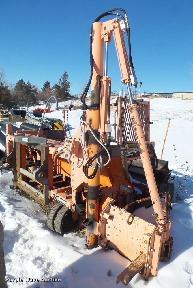 image for item DA7528 2001 Midland WA road widener shoulder machine