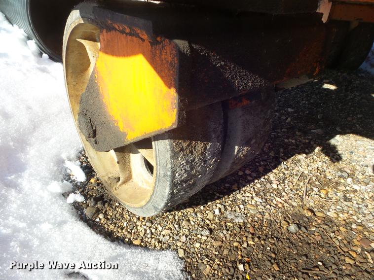 image for item DA7528 2001 Midland WA road widener shoulder machine