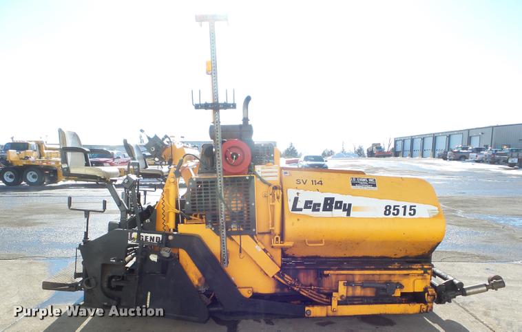 image for item DA7529 Lee Boy L8515R paver