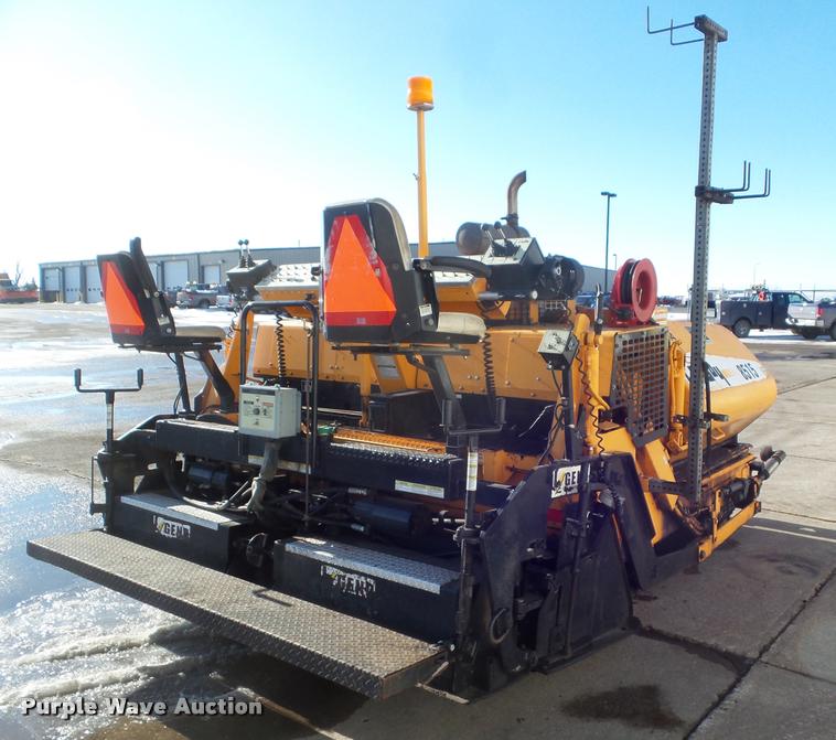 image for item DA7529 Lee Boy L8515R paver